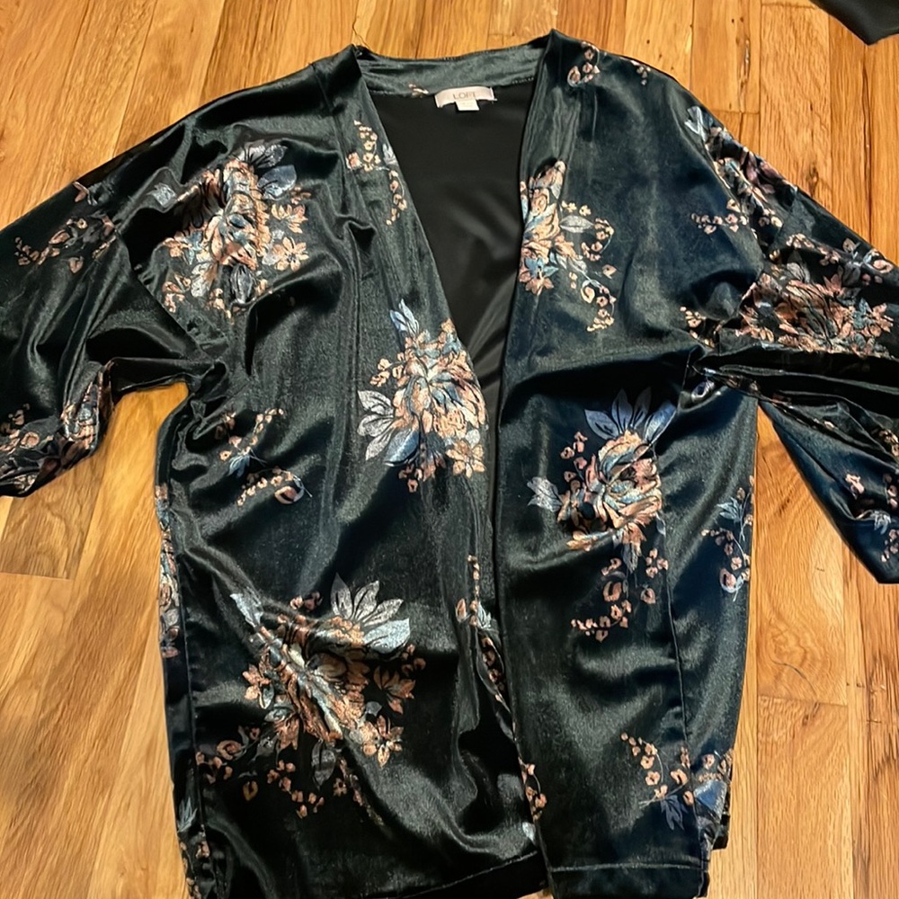 Loft black velvet floral kimono